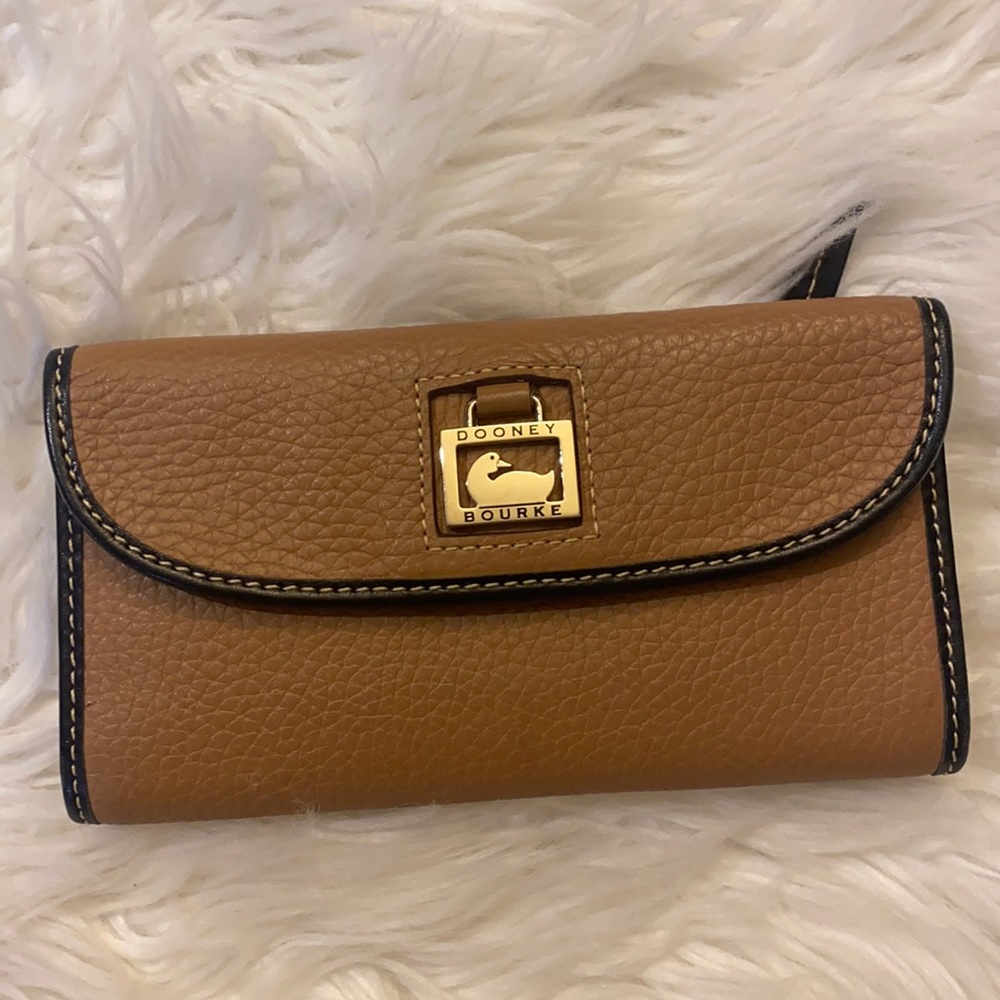 Dooney & Bourke tri fold wallet beige with black trim